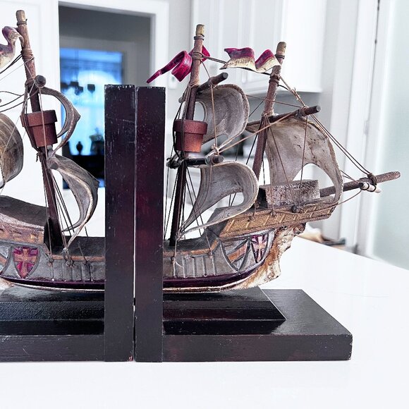 Vintage 2 Galleon Nautical Sailing Pirate War Ship Wooden Canvas Bookends Set - Picture 4 of 6